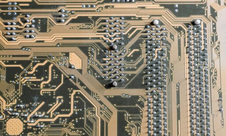 computer component identification query